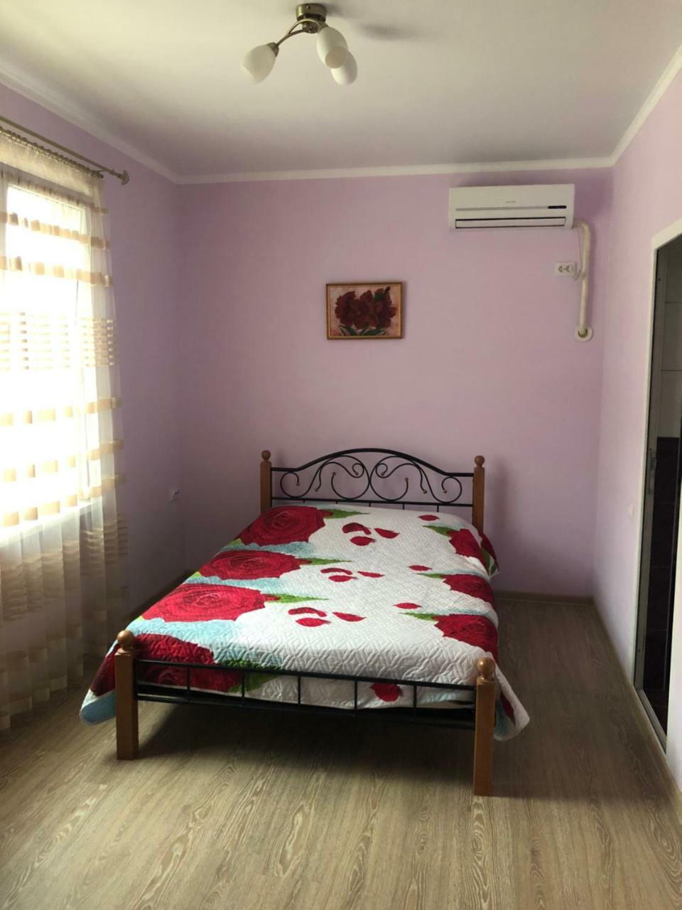 Guest House Nadia ซุคุม ภายนอก รูปภาพ